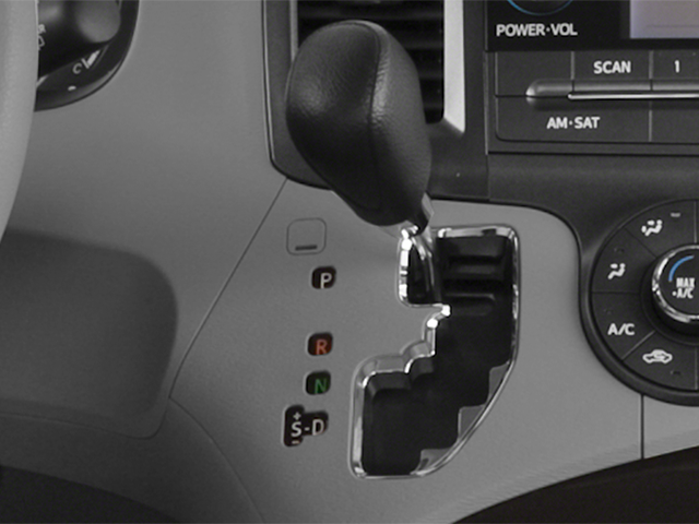 2014 Toyota Sienna 5dr 7-Pass Van V6 LE AAS FWD (Natl)