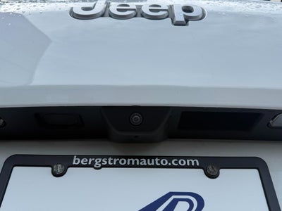 2025 Jeep Grand Cherokee Laredo 4x4