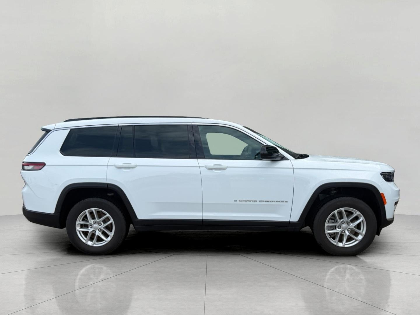 2025 Jeep Grand Cherokee Laredo 4x4