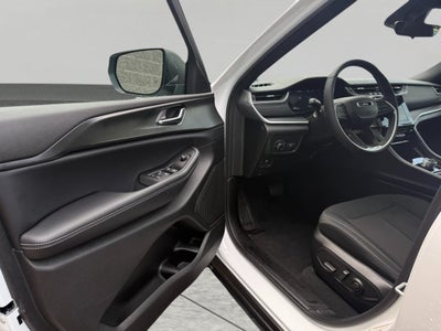 2025 Jeep Grand Cherokee Laredo 4x4