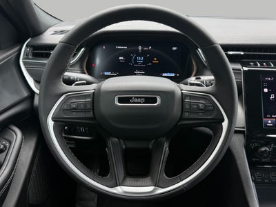 2025 Jeep Grand Cherokee Laredo 4x4