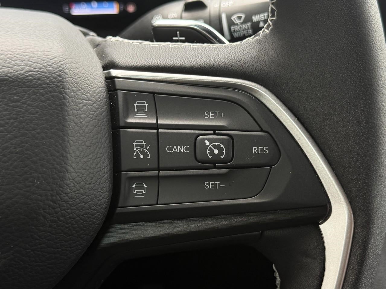 2025 Jeep Grand Cherokee Laredo 4x4
