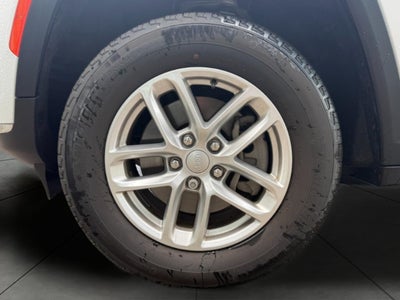 2025 Jeep Grand Cherokee Laredo 4x4