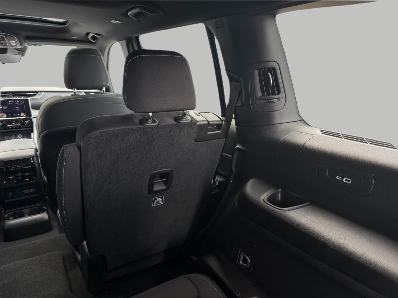 2025 Jeep Grand Cherokee Laredo 4x4