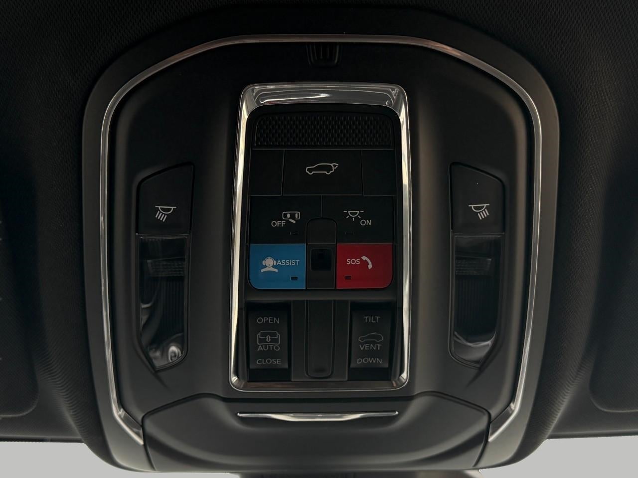 2025 Jeep Grand Cherokee Laredo 4x4
