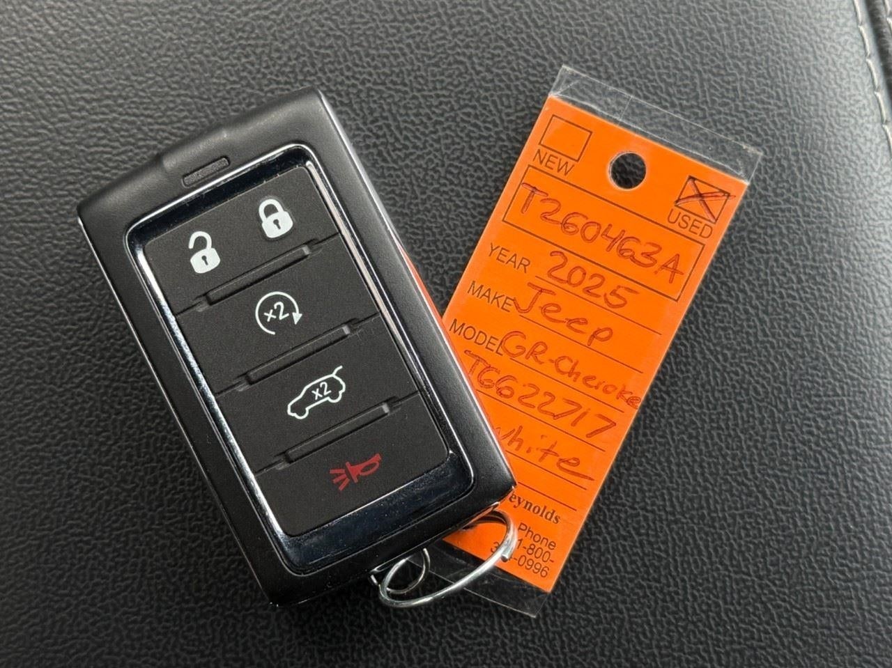 2025 Jeep Grand Cherokee Laredo 4x4