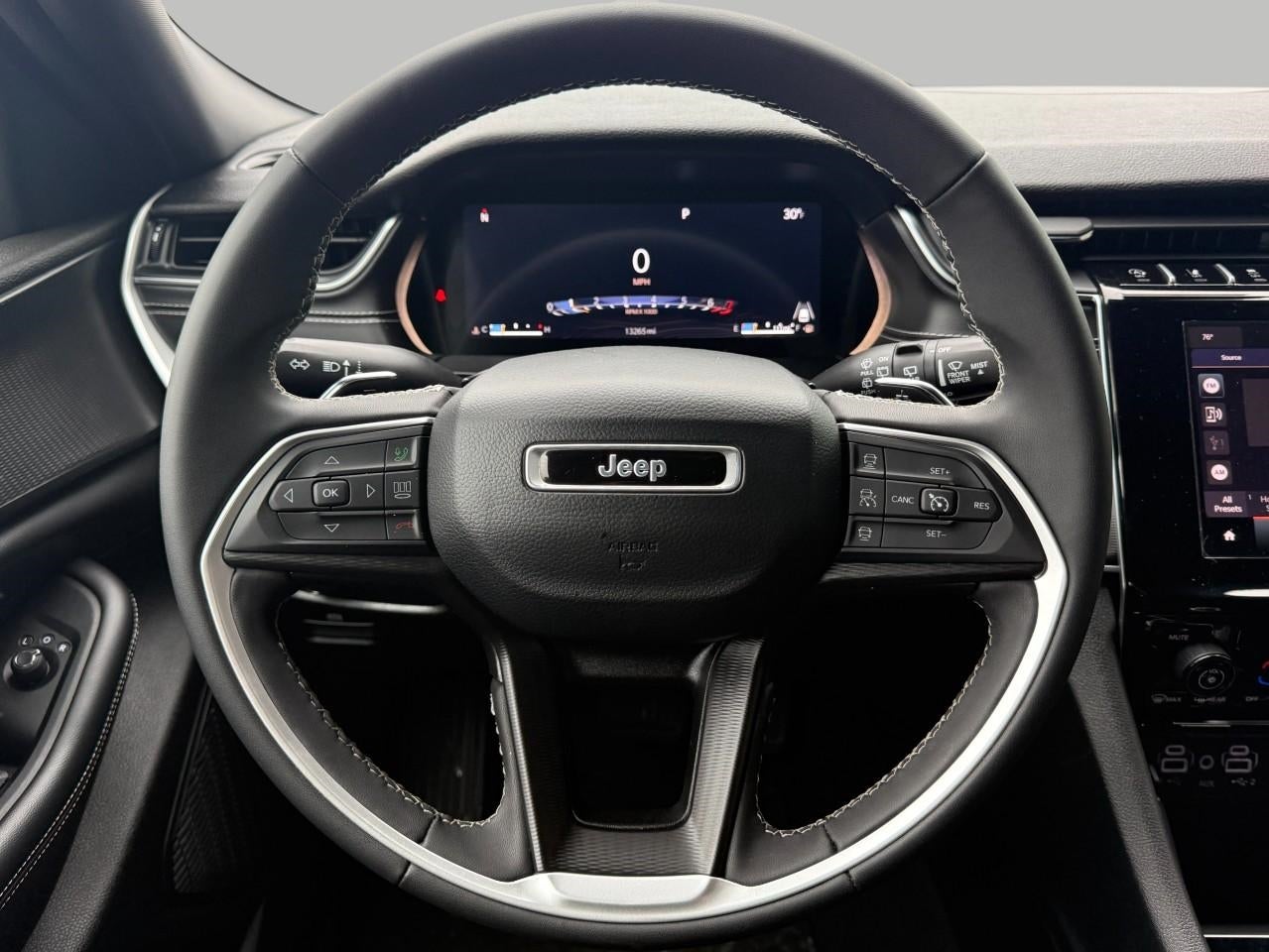 2024 Jeep Grand Cherokee L Laredo