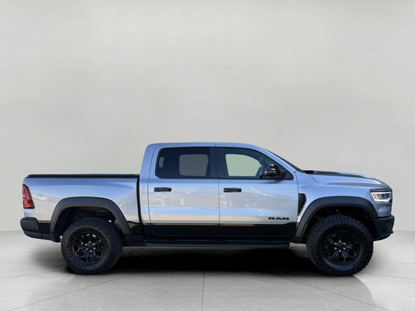 2025 RAM 1500 RHO 4x4 Crew Cab 5'7" Box