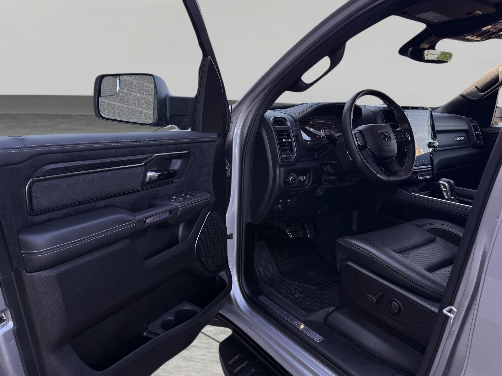 2025 RAM 1500 RHO 4x4 Crew Cab 5'7" Box