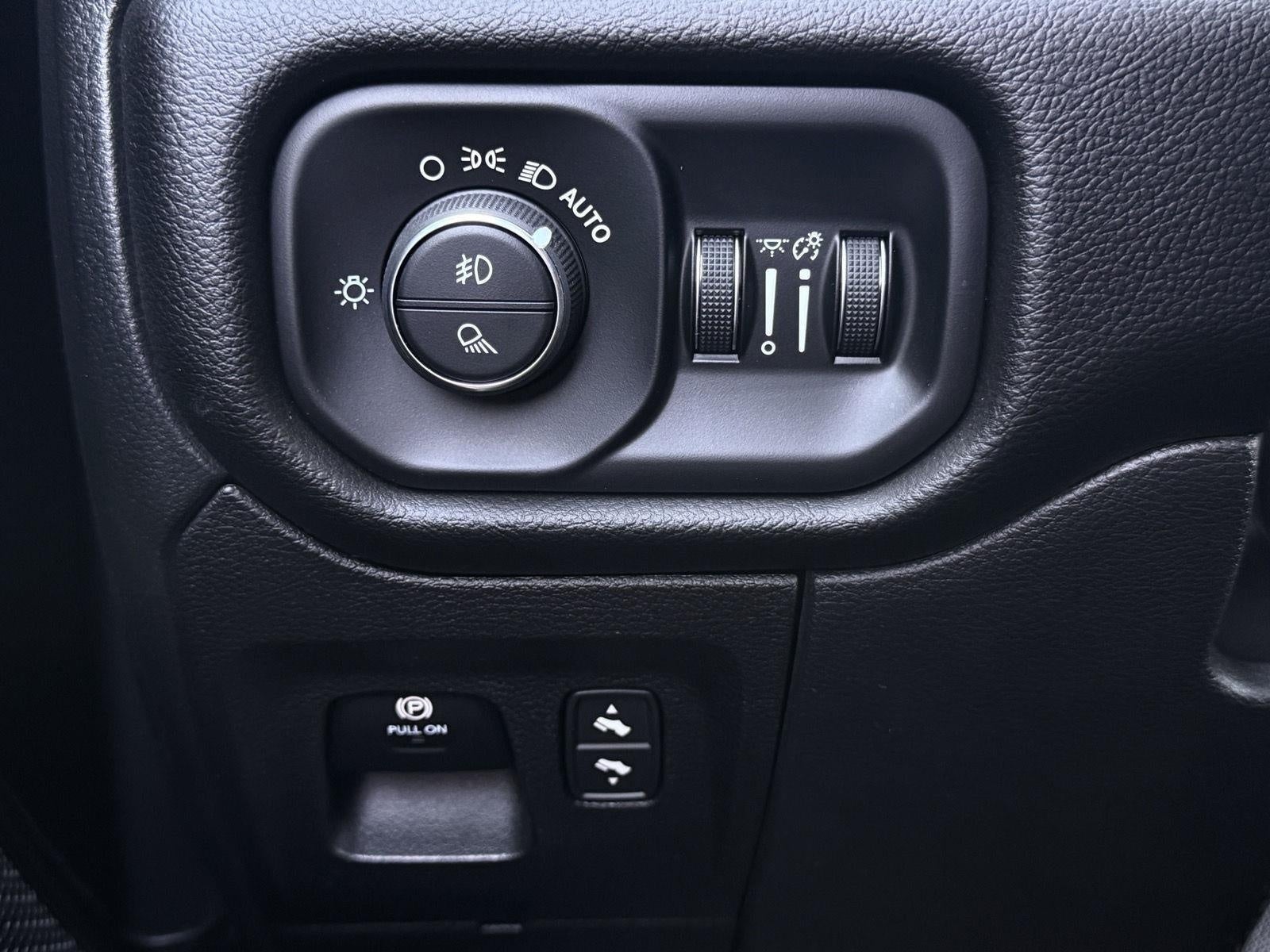 2025 RAM 1500 RHO 4x4 Crew Cab 5'7" Box
