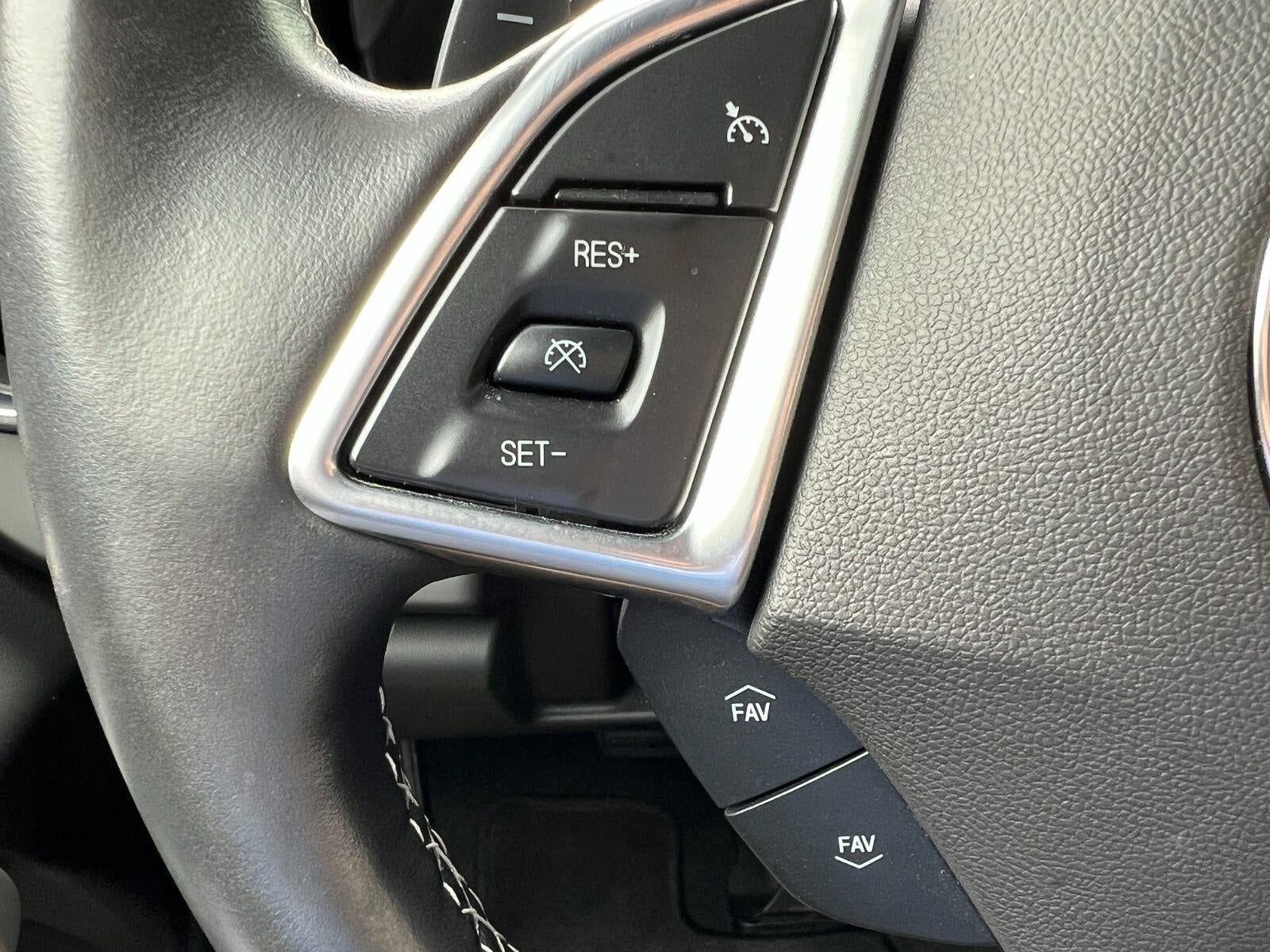 2018 Chevrolet Camaro 2dr Convertible 1LT