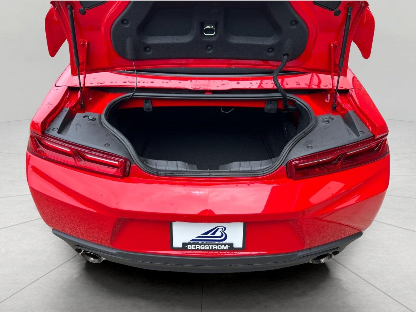 2018 Chevrolet Camaro 2dr Convertible 1LT