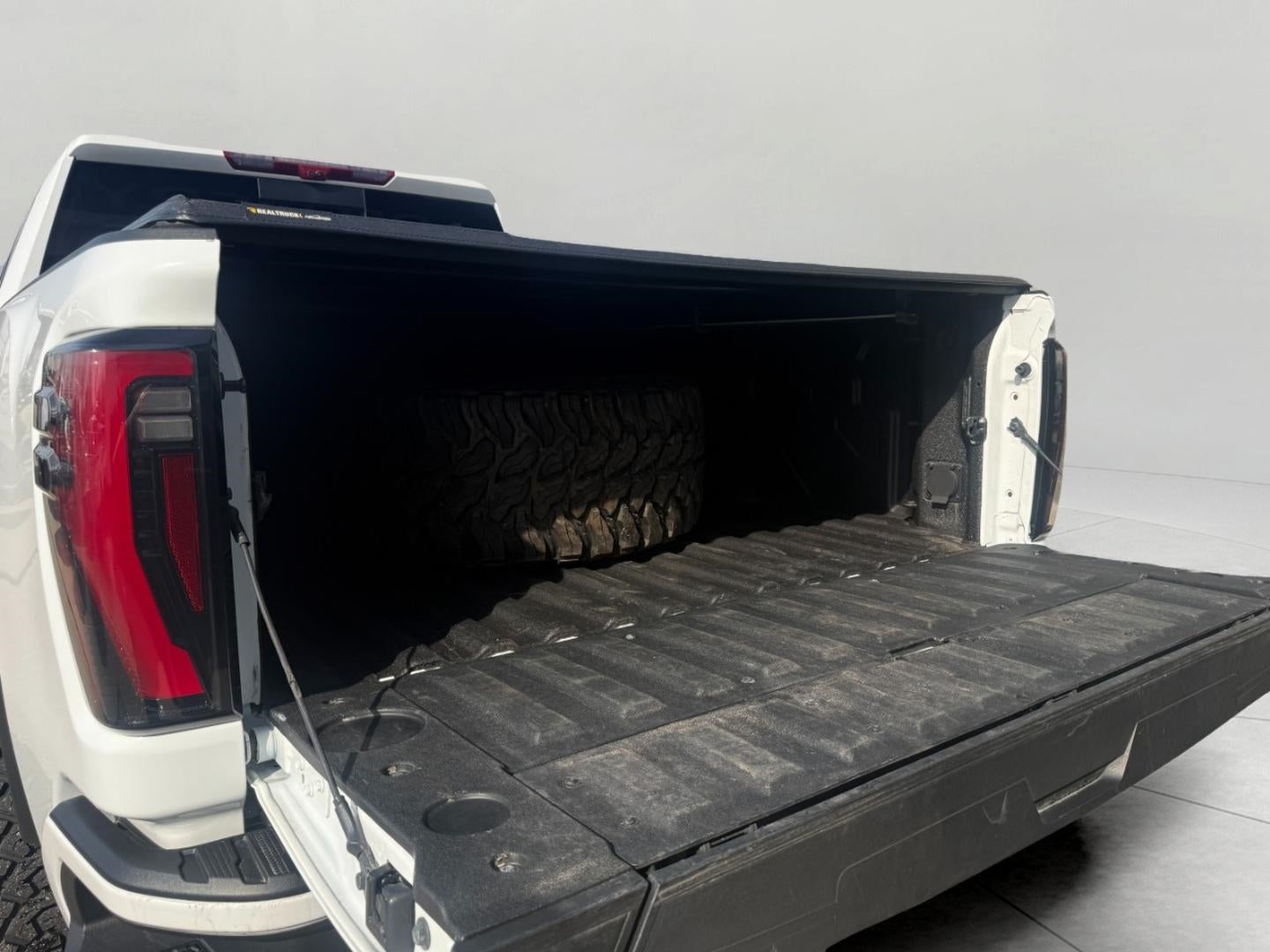 2024 GMC Sierra 2500HD Crew Cab Standard Box 4-Wheel Drive AT4