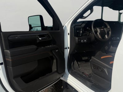 2024 GMC Sierra 2500HD Crew Cab Standard Box 4-Wheel Drive AT4