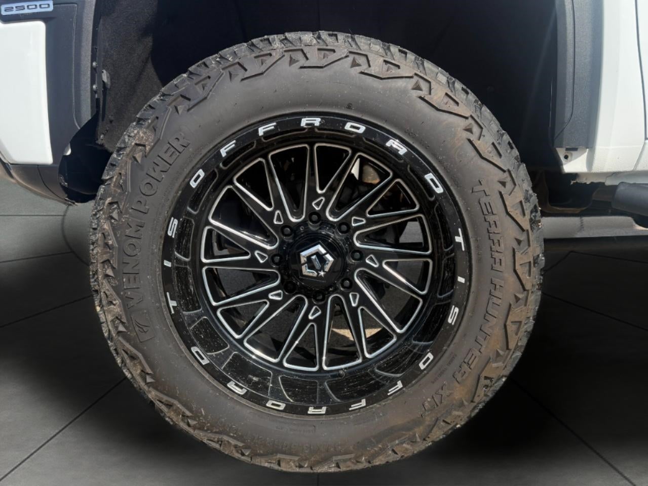 2024 GMC Sierra 2500HD Crew Cab Standard Box 4-Wheel Drive AT4