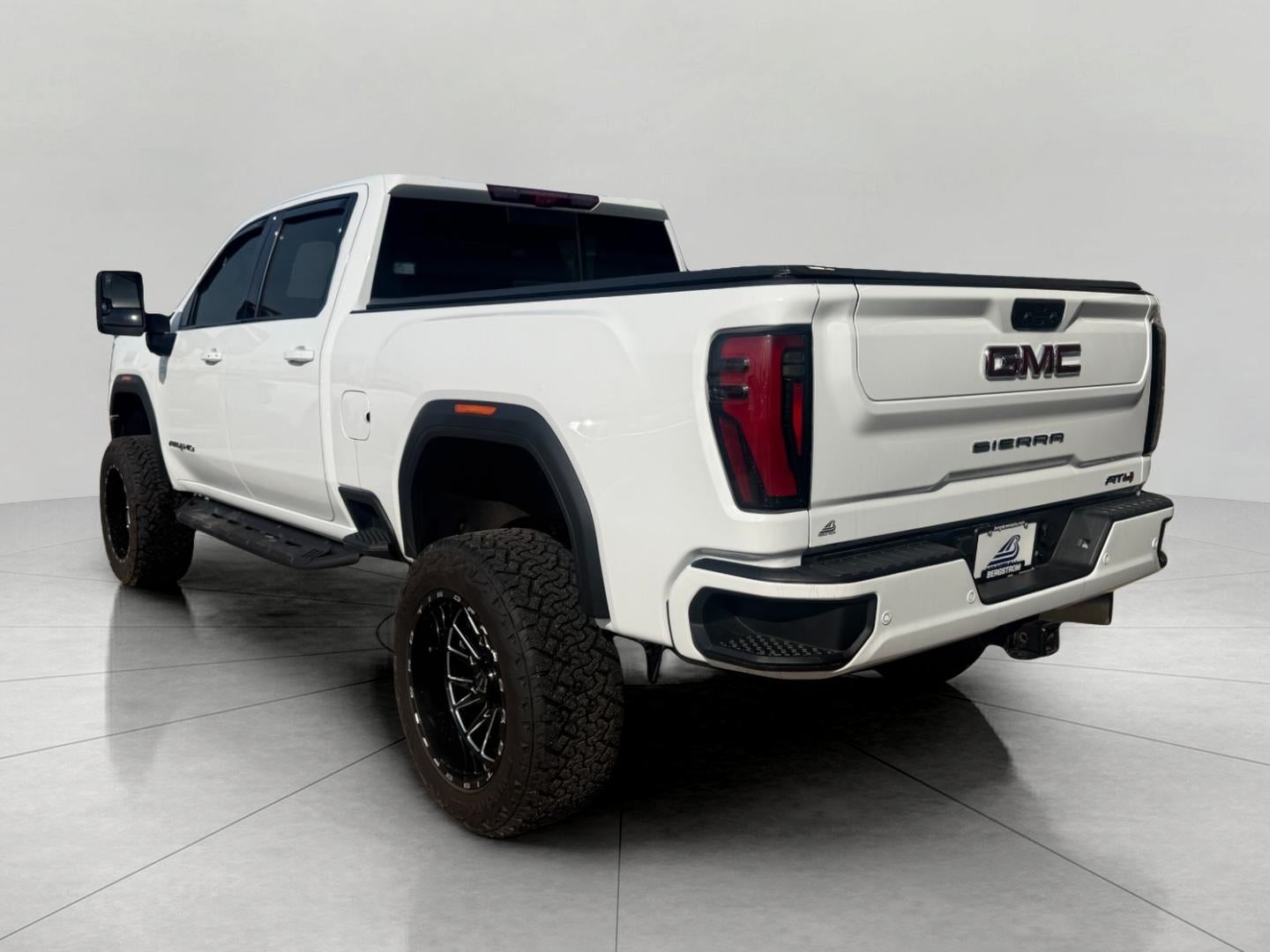 2024 GMC Sierra 2500HD Crew Cab Standard Box 4-Wheel Drive AT4