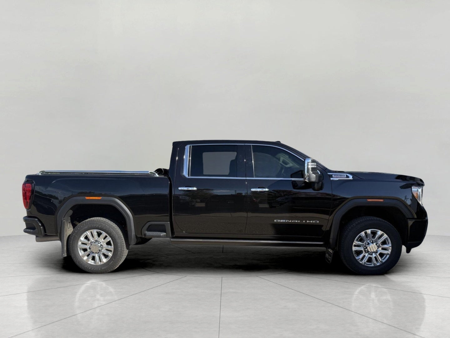 2023 GMC Sierra 3500HD Crew Cab Standard Box 4-Wheel Drive Denali