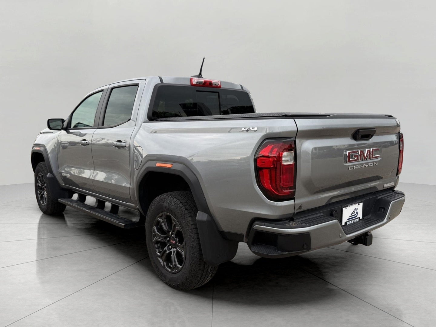2024 GMC Canyon Crew Cab Short Box 4-Wheel Drive Elevation