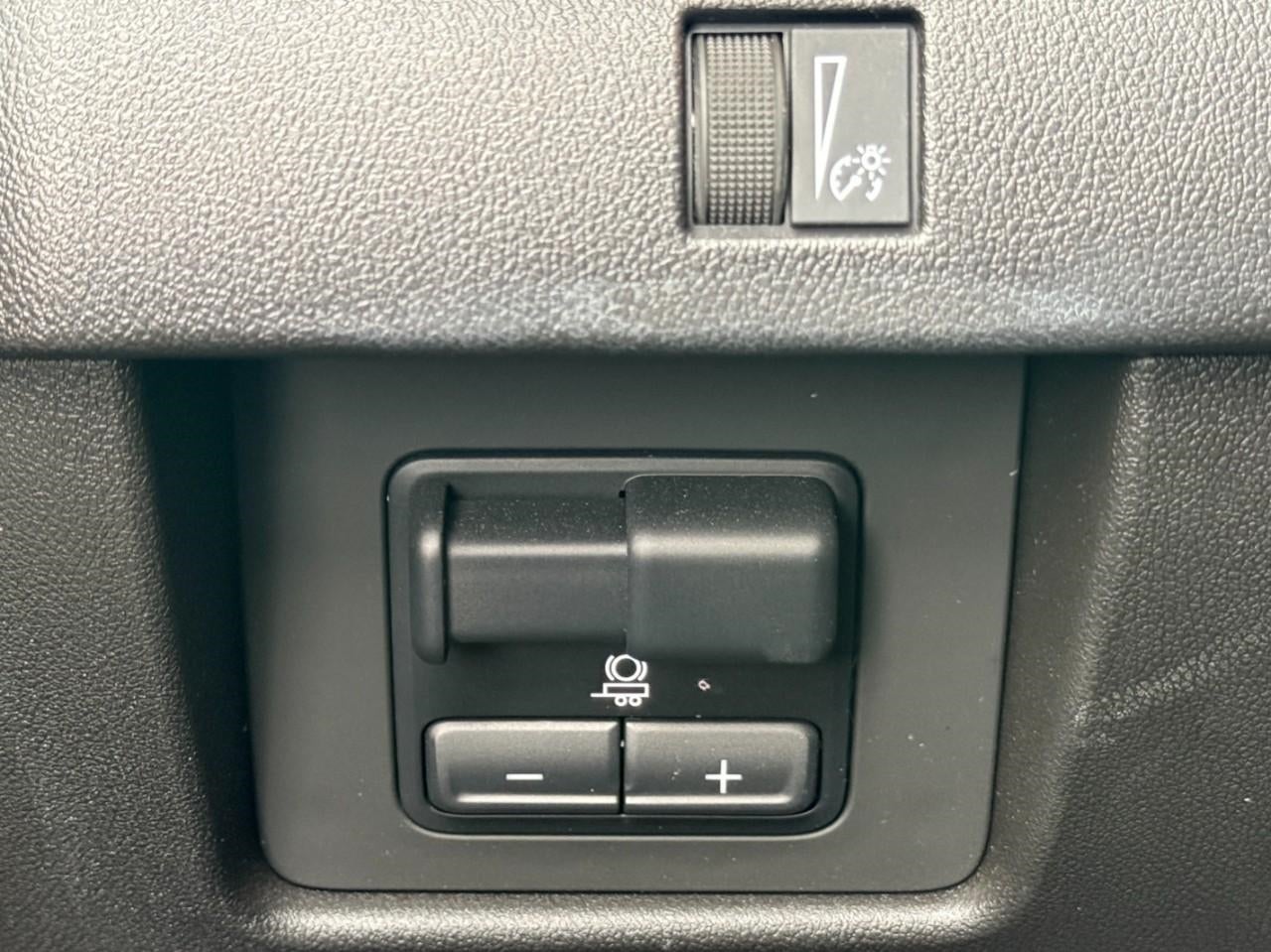 2023 GMC Canyon 4WD AT4