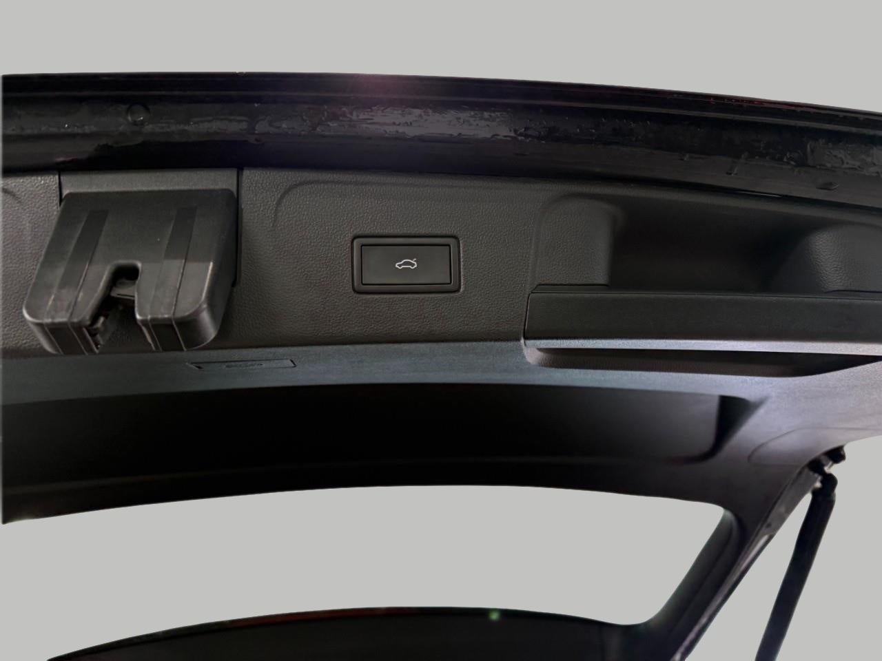 2022 Volkswagen Atlas 3.6L V6 SE w/Technology 4MOTION