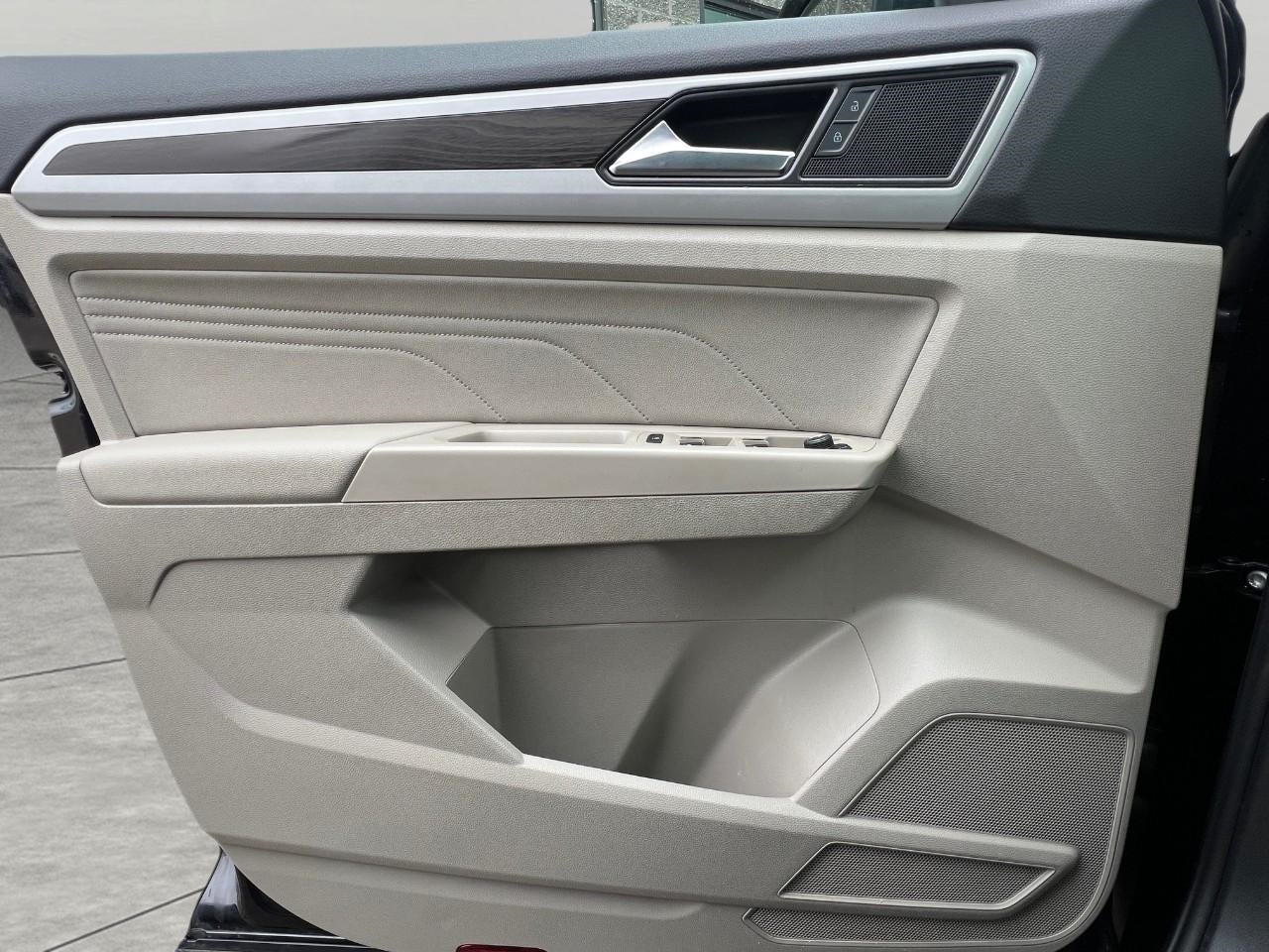 2022 Volkswagen Atlas 2.0T SE w/Technology 4MOTION