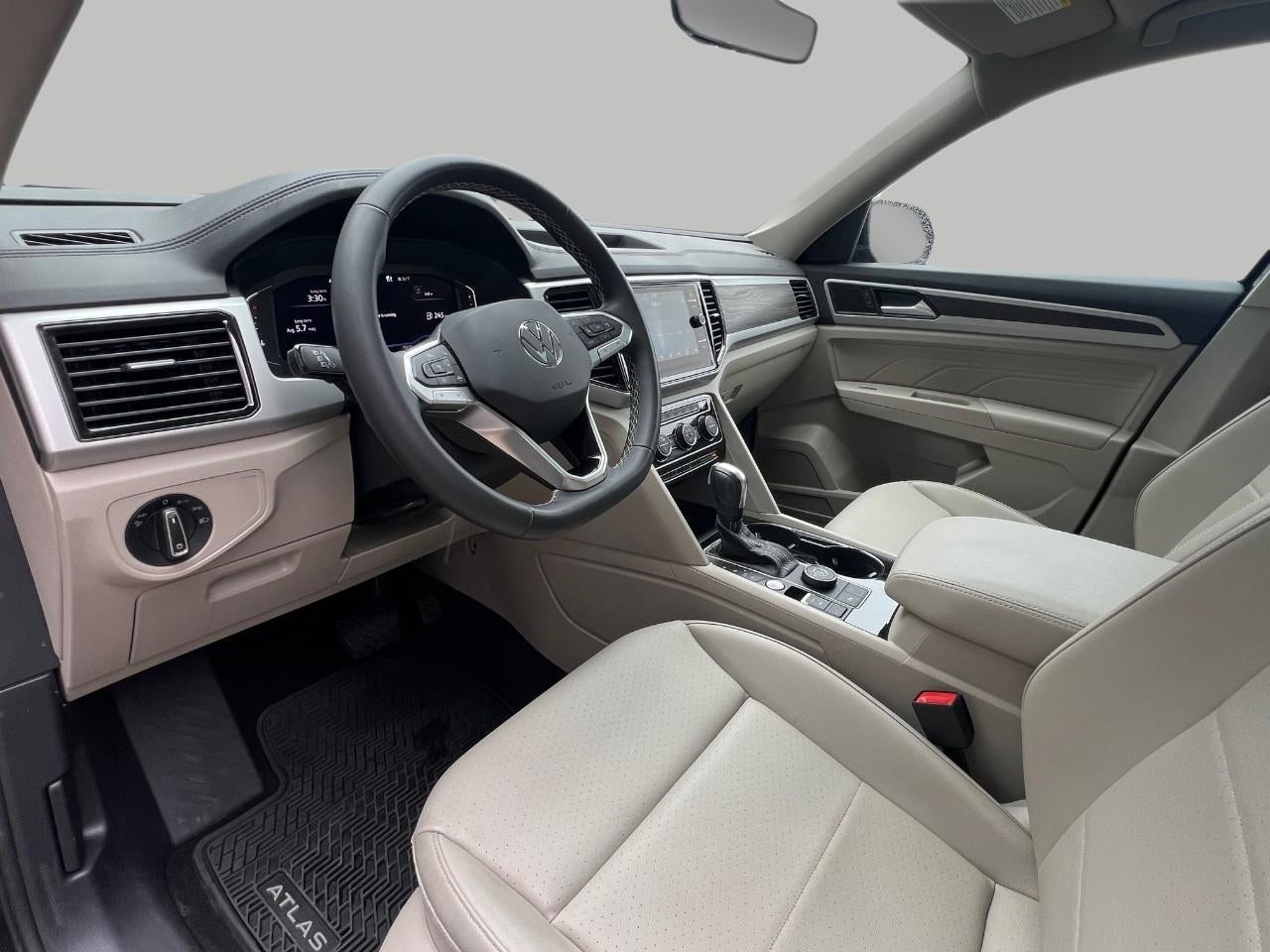 2022 Volkswagen Atlas 2.0T SE w/Technology 4MOTION