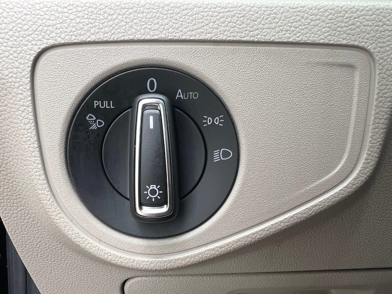 2022 Volkswagen Atlas 2.0T SE w/Technology 4MOTION