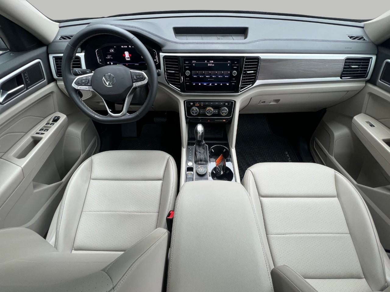 2022 Volkswagen Atlas 2.0T SE w/Technology 4MOTION