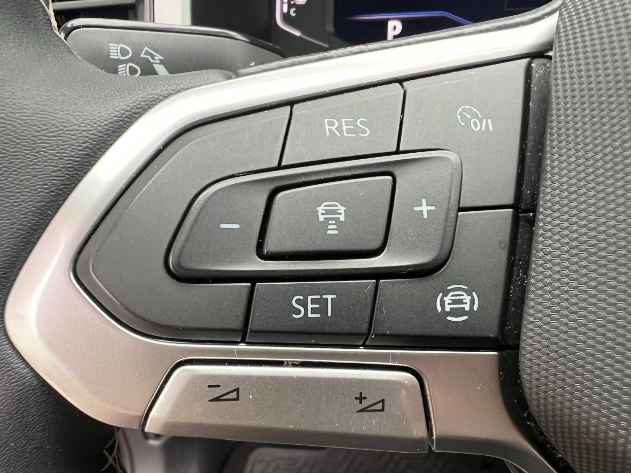 2022 Volkswagen Atlas 2.0T SE w/Technology 4MOTION