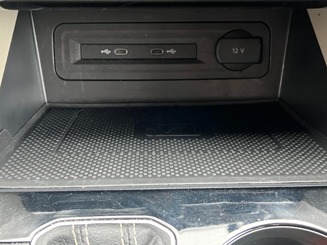 2022 Volkswagen Atlas 2.0T SE w/Technology 4MOTION