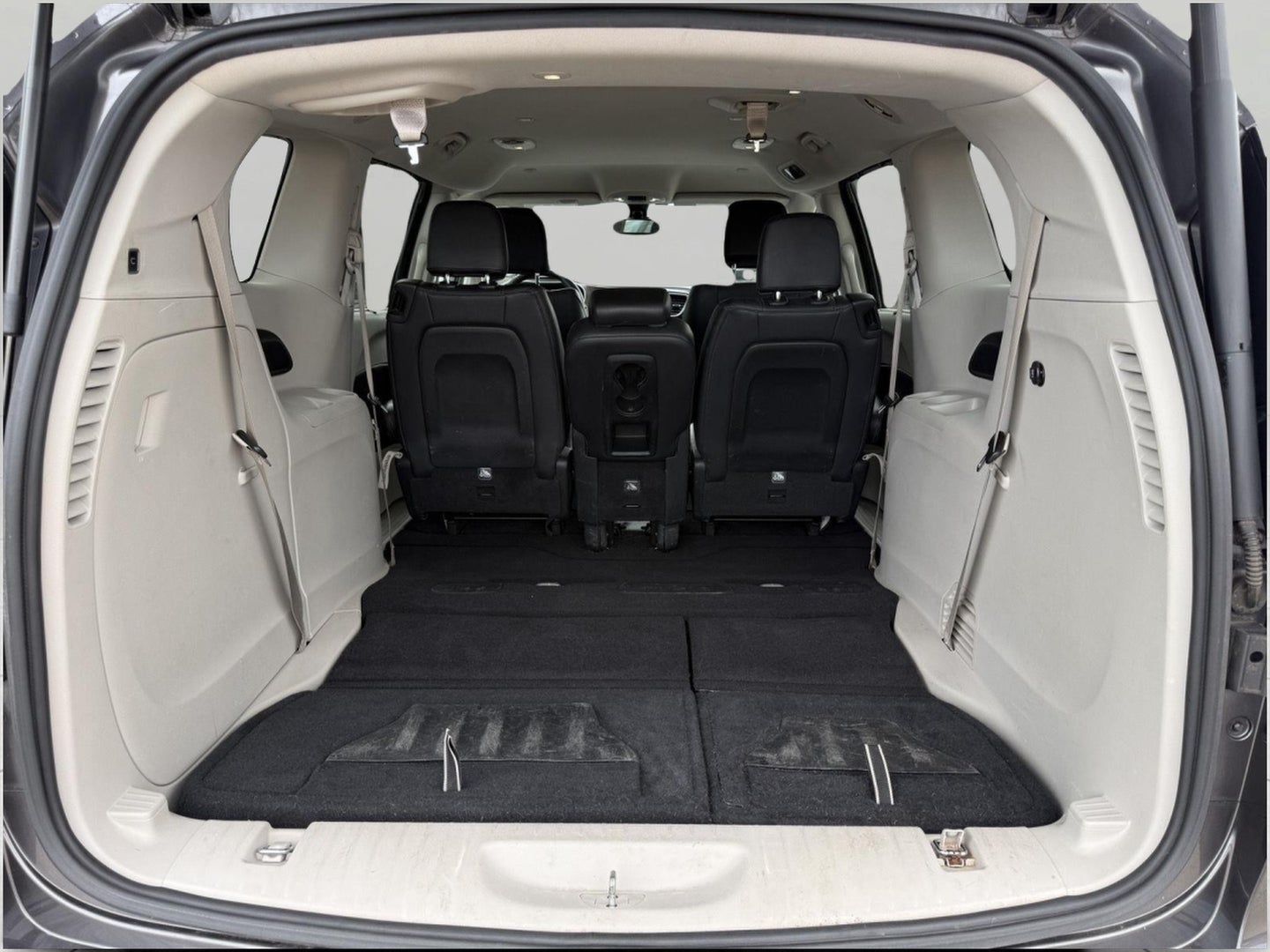 2017 Chrysler Pacifica Touring-L FWD