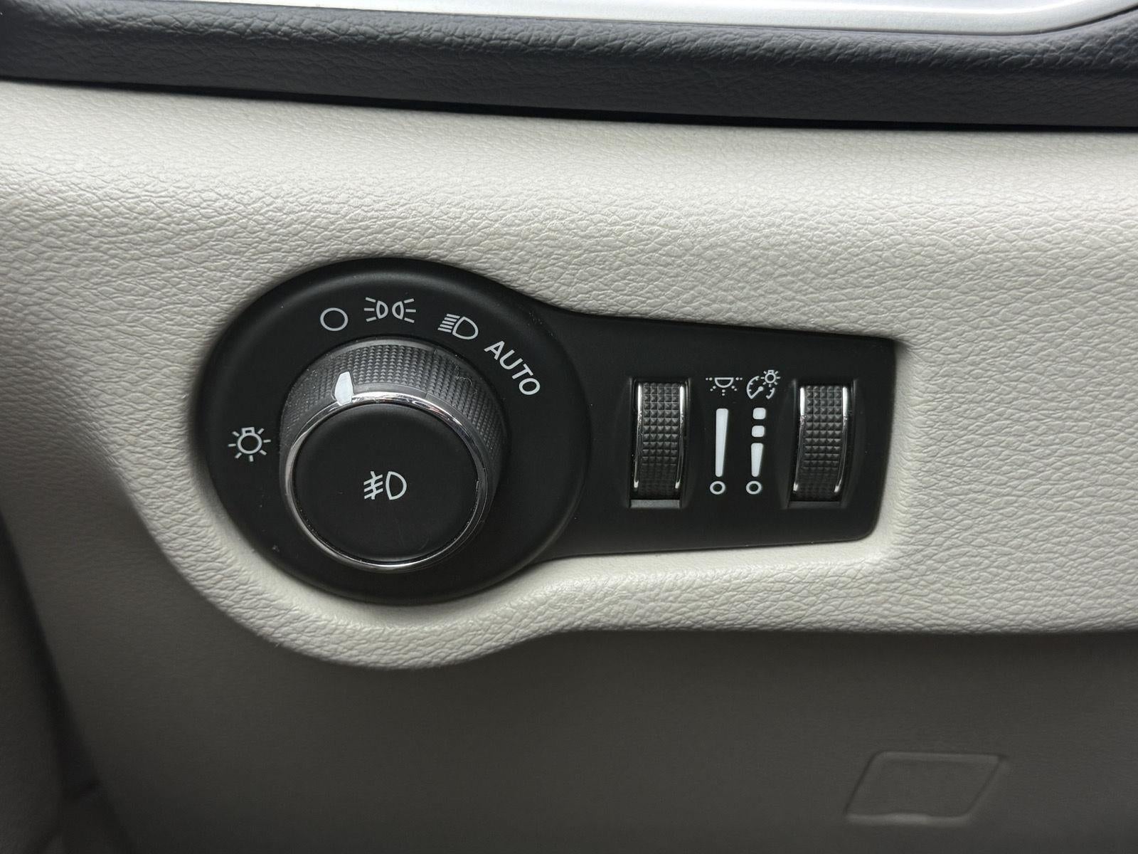 2017 Chrysler Pacifica Touring-L FWD