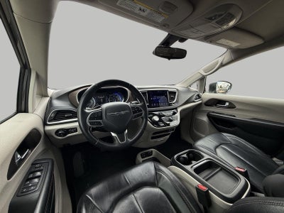 2017 Chrysler Pacifica Touring-L FWD