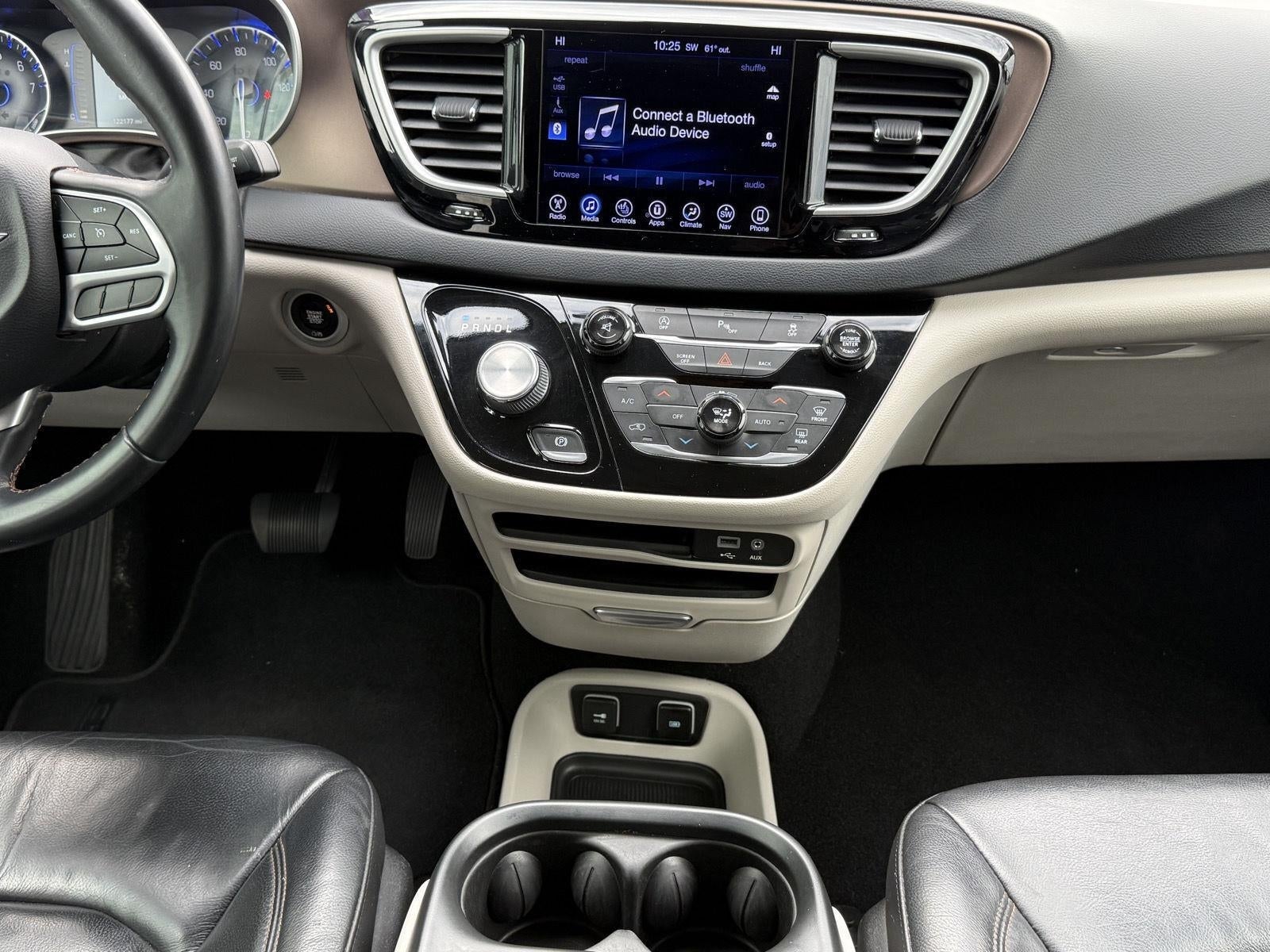 2017 Chrysler Pacifica Touring-L FWD