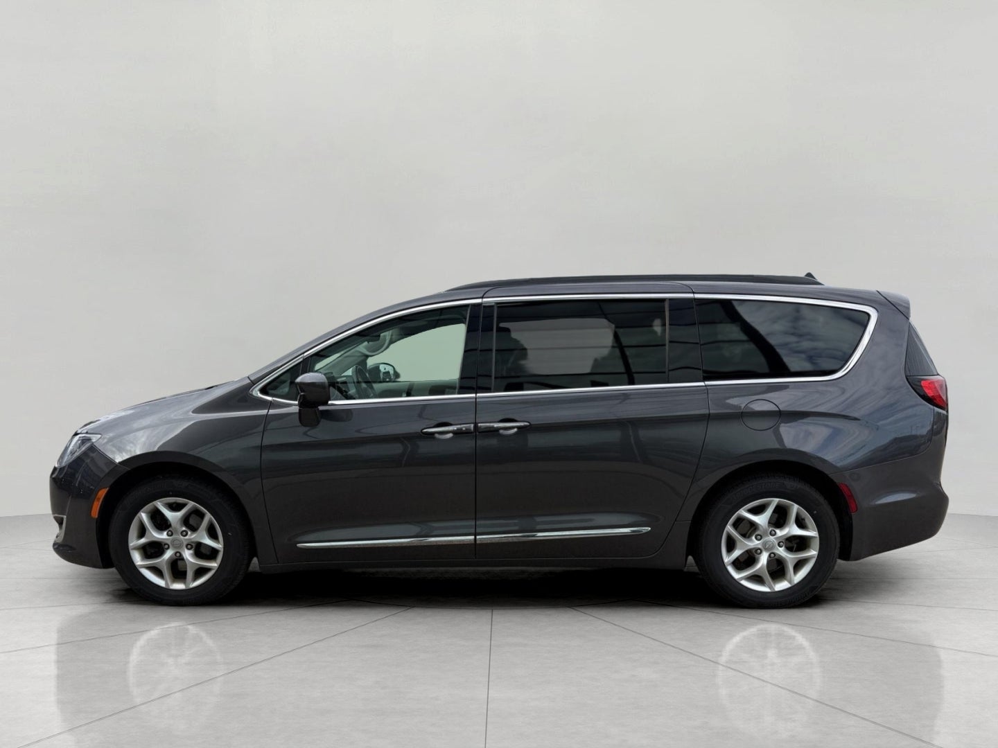 2017 Chrysler Pacifica Touring-L FWD