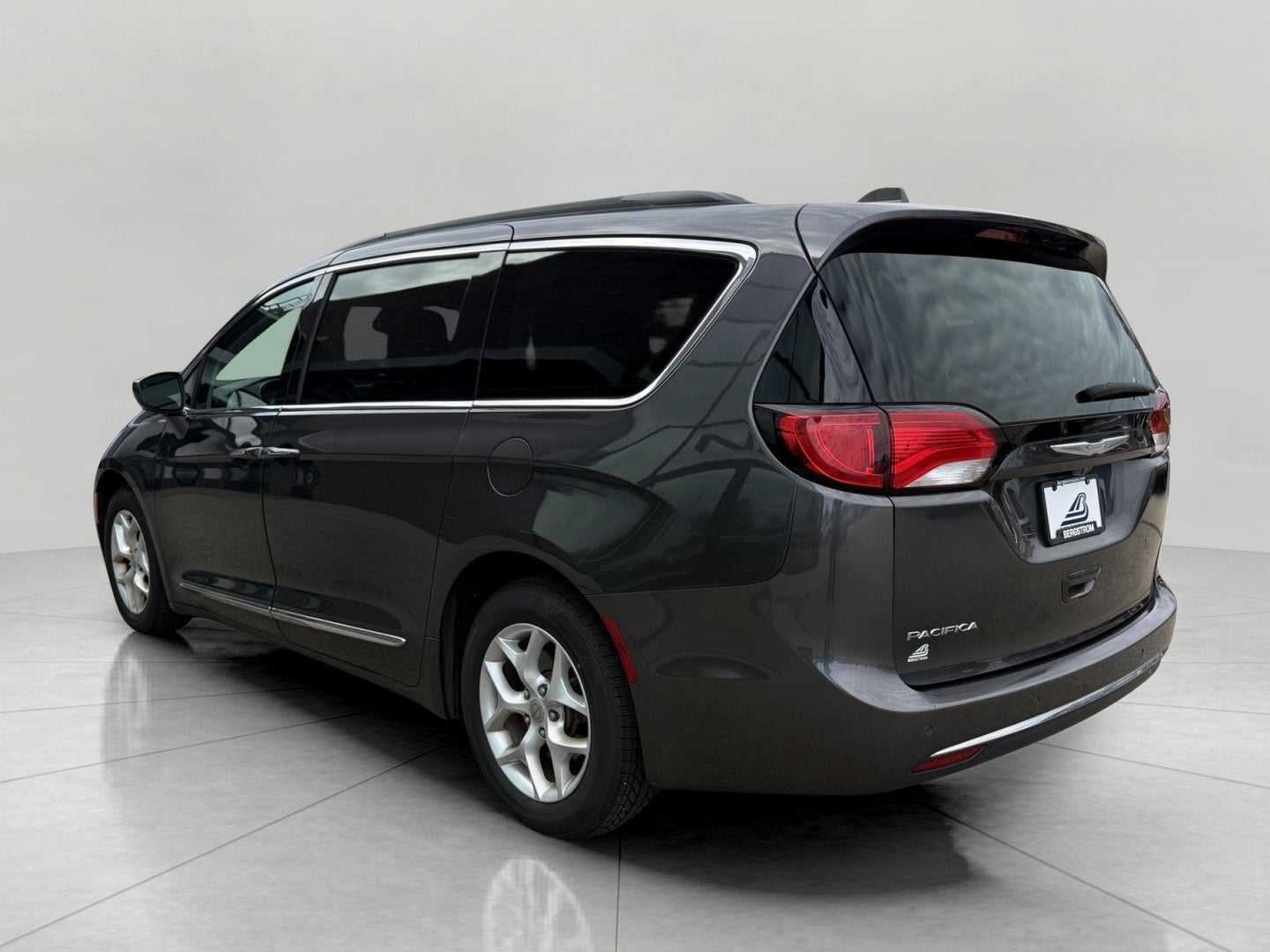 2017 Chrysler Pacifica Touring-L FWD