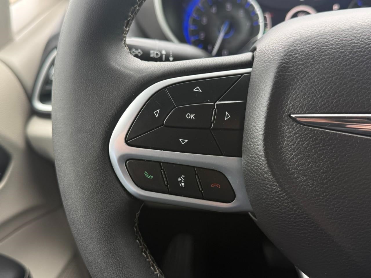 2024 Chrysler Pacifica Touring L FWD