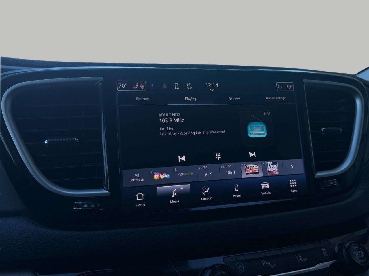 2024 Chrysler Pacifica Touring L