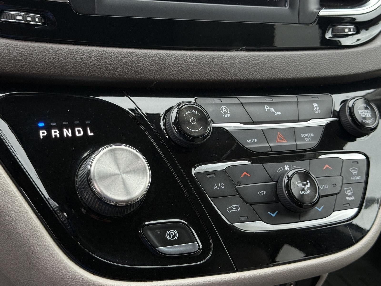 2018 Chrysler Pacifica Touring L FWD