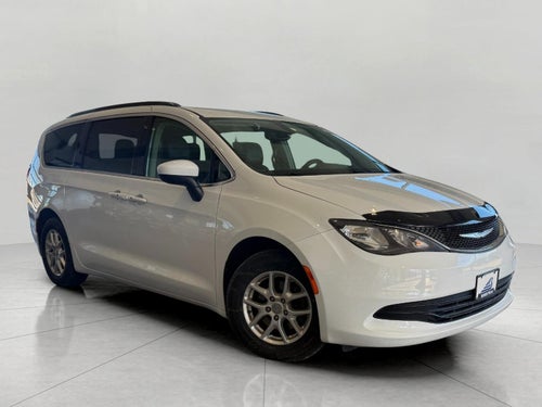 2020 Chrysler Voyager LXI