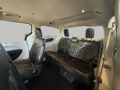 2020 Chrysler Voyager LXI