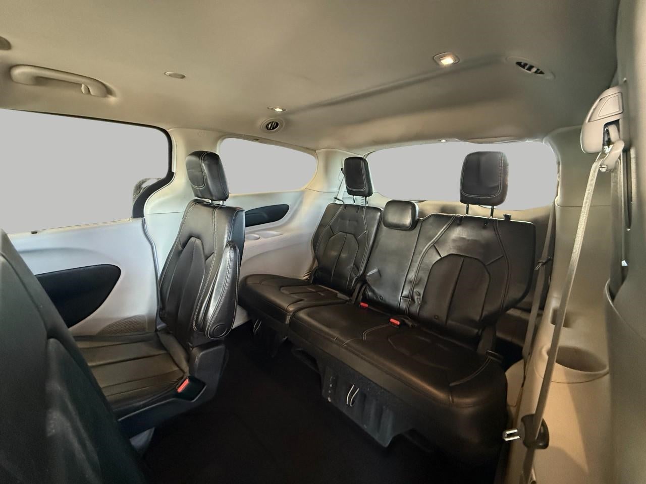 2020 Chrysler Voyager LXI