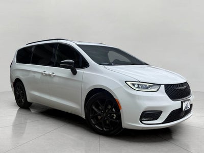 2025 Chrysler Pacifica Limited FWD
