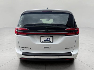 2025 Chrysler Pacifica Limited FWD