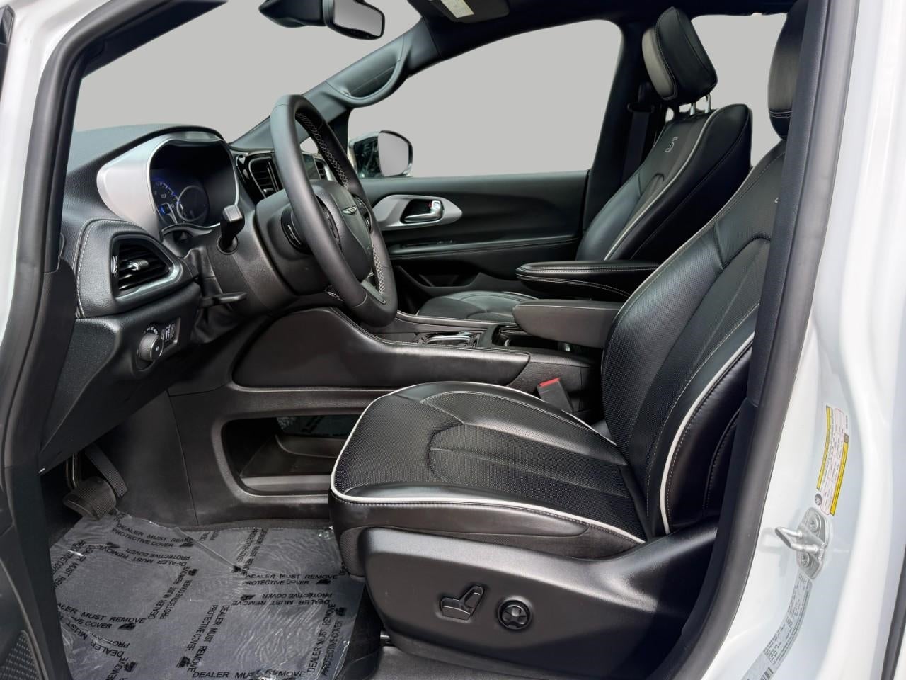 2025 Chrysler Pacifica Limited FWD