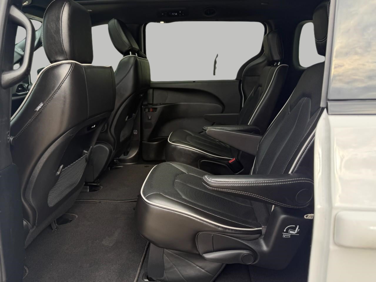 2025 Chrysler Pacifica Limited FWD
