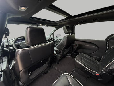 2025 Chrysler Pacifica Limited FWD