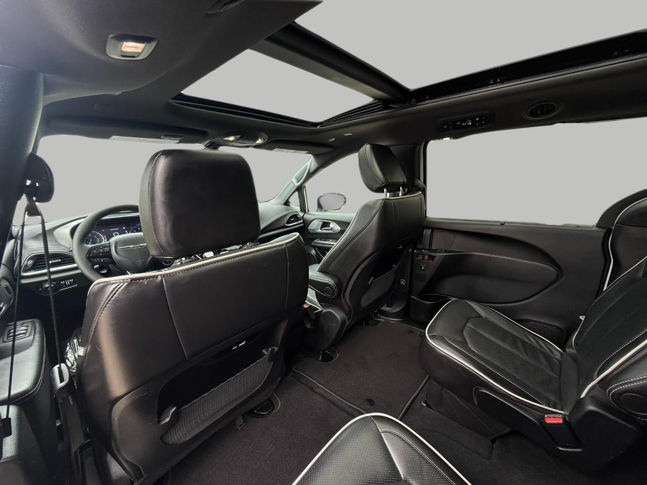 2025 Chrysler Pacifica Limited FWD