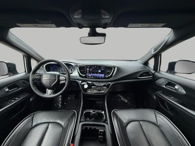 2025 Chrysler Pacifica Limited FWD