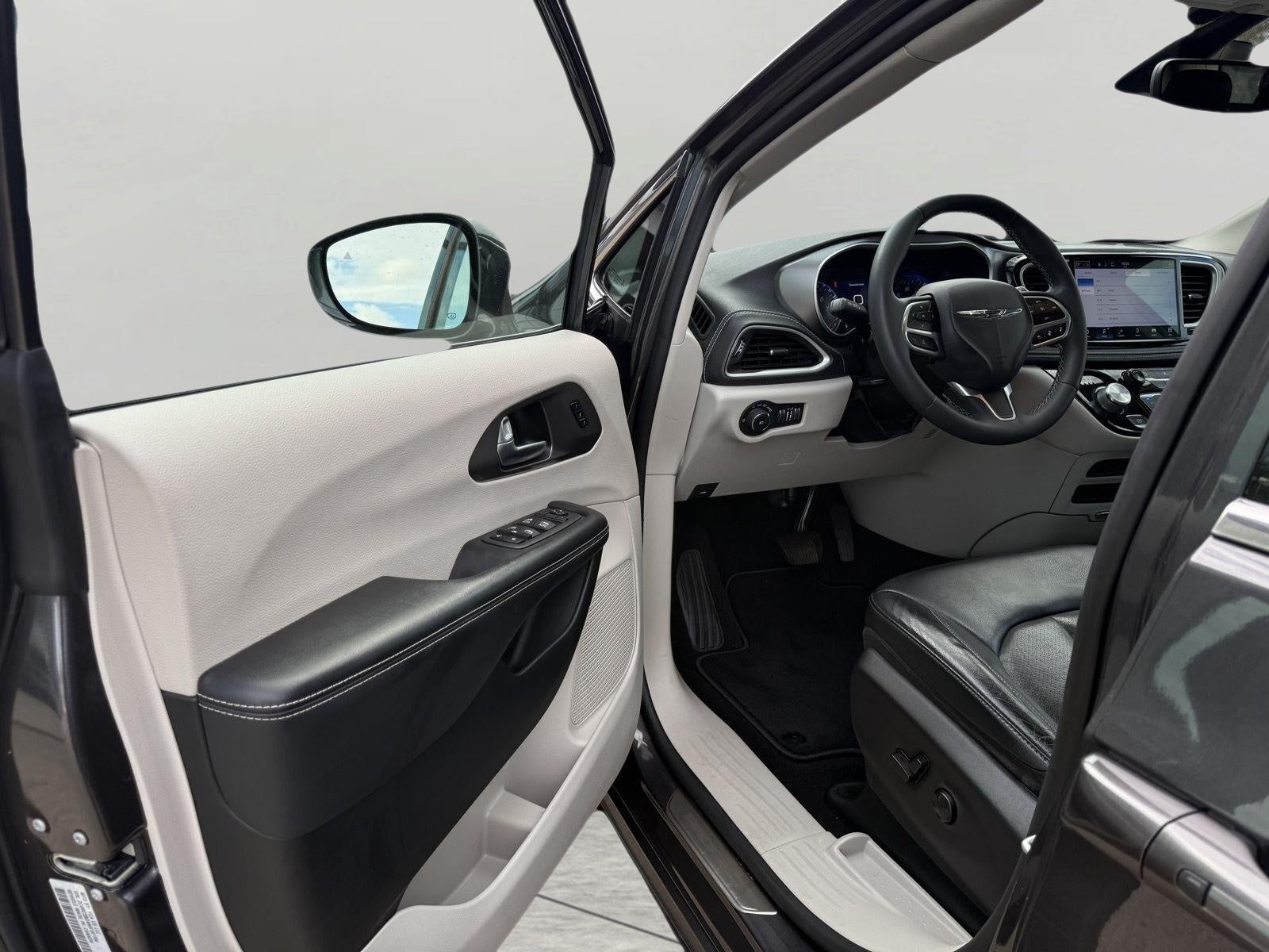 2022 Chrysler Pacifica Touring L AWD